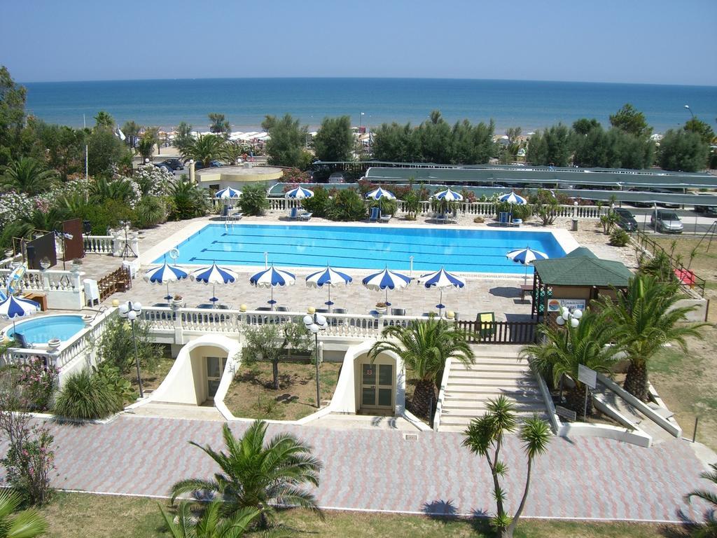 Pellegrino Village Βιέστε Εξωτερικό φωτογραφία