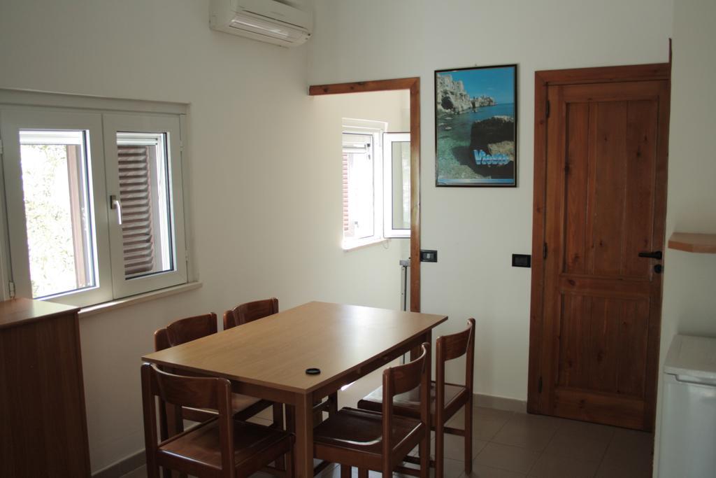 Pellegrino Village Βιέστε Εξωτερικό φωτογραφία
